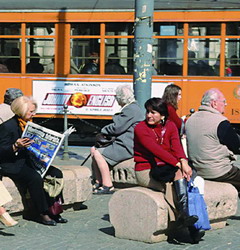 Decreto dell’Arcivescovo: il Fondo famiglia-lavoro sar&agrave; attivo fino al 2010