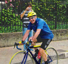 Don Paolo Villa viaggia in bicicletta “sulle ruote” di San Paolo