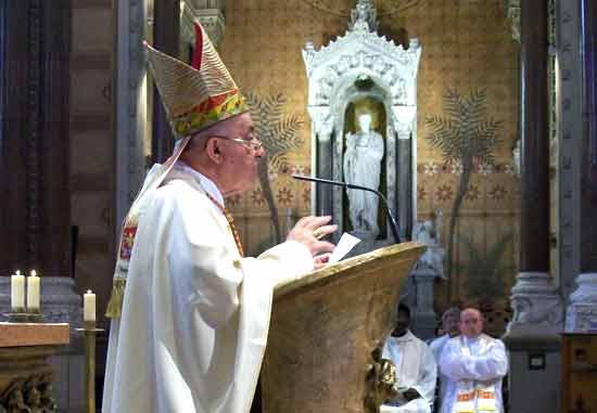 &laquo;Pregate per me, affinch&eacute; possa sostenere i miei sacerdoti&raquo;