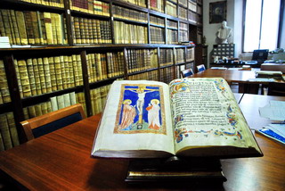 Biblioteca Capitolare del Duomo, un tesoro di libri e pergamene