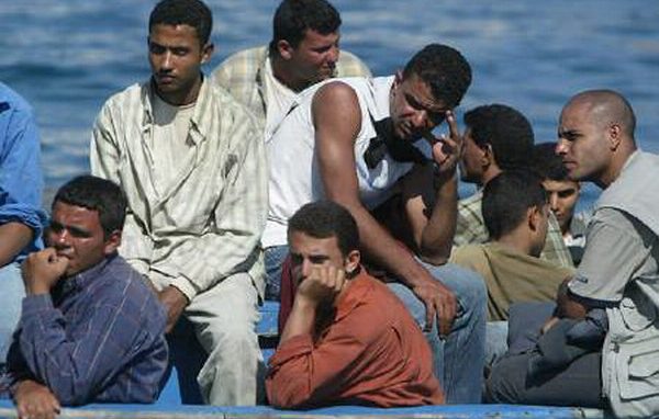 Immigrati, oltre 800 sbarcati in Sicilia nelle ultime 24 ore
