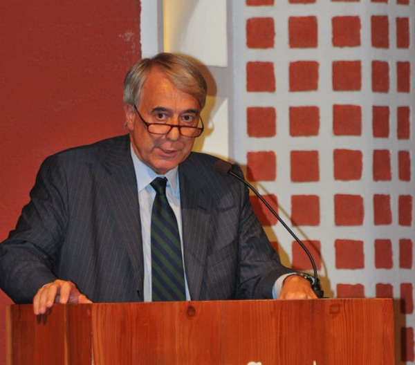 Giovedì 6 ottobre,  a Milano presso lAngelicum, lArcivescovo di Milano, cardinale Angelo Scola, ha incontrato i rappresentanti del mondo della Politica e delle Istituzioni che operano sul territorio della Diocesi ambrosiana.