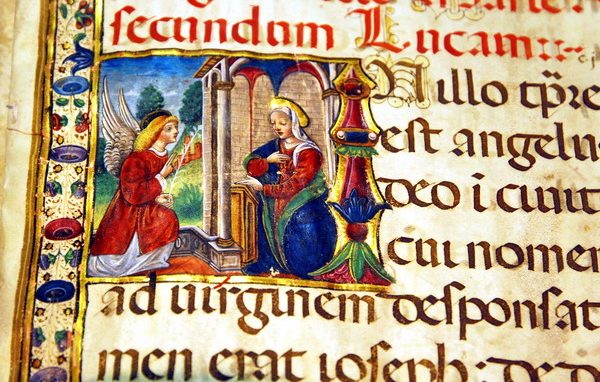 Evangeliari, segno della «bellezza nella Parola»