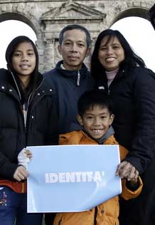 Una famiglia di filippini<br> a “Romanzo familiare”