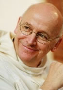 Padre Freeman, <br>conferenza sulla pace “autentica”