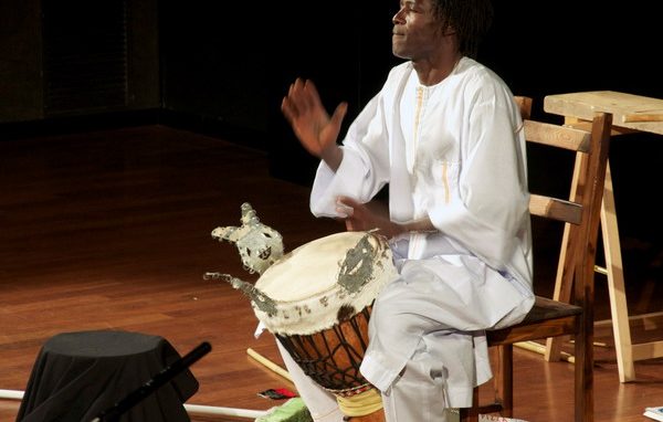 “Invisibili” all’Officina