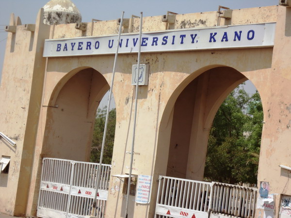 A view of the gate of Bayero University in northern Nigerian city of Kano where christian worshippers were killed and others seriously injured in shootings and a bomb attacks on two church services on April 29, 2012. The attack left at least 20 people dead and 22 people seriously injured. AFP PHOTO / Aminu ABUBAKAR