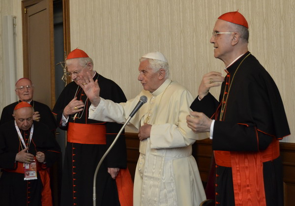 Benedetto XVI incontra le Autorità