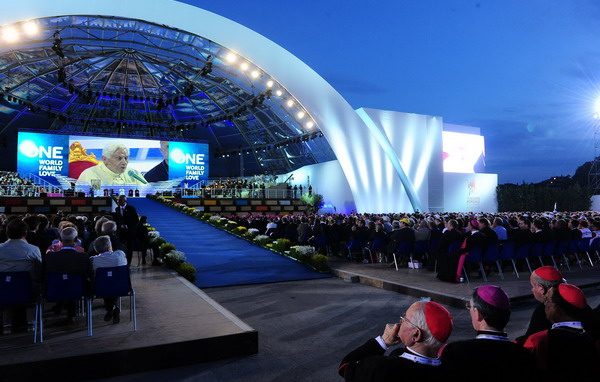 Le voci e i colori della festa