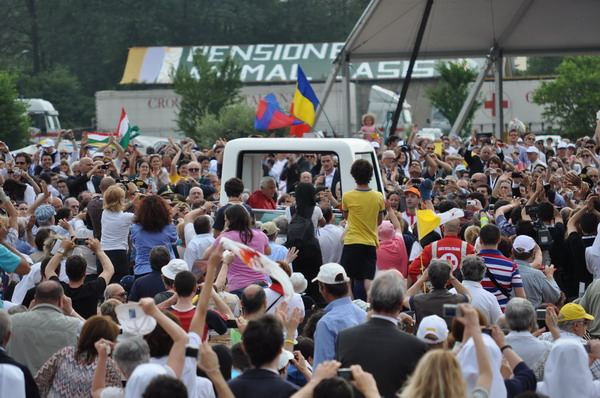 L'arrivo del Santo Padre