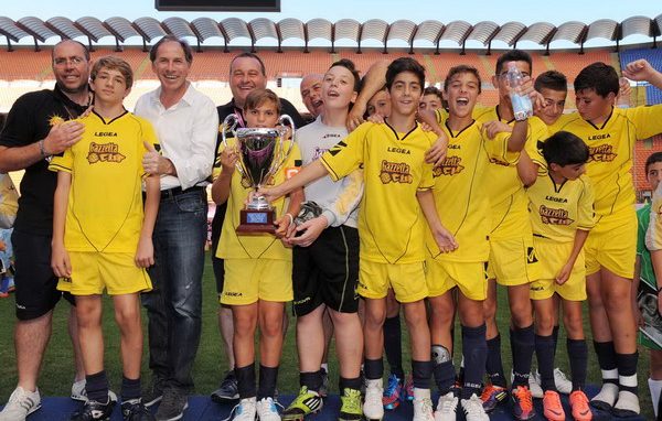 Baresi premia i vincitori di Gazzetta Cup