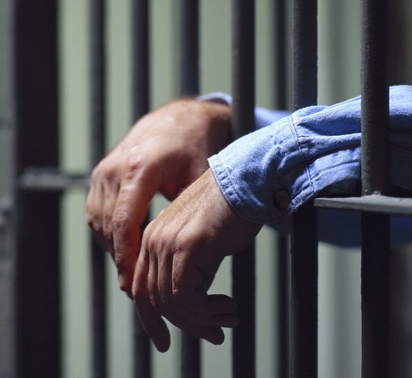 CARCERI. I DETENUTI SCIOPERANO IN TUTTA ITALIA