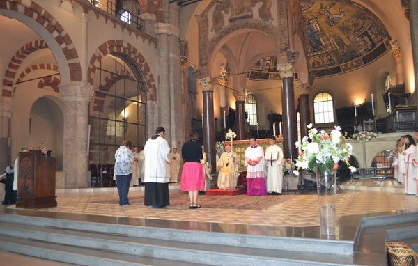 «L’esperienza di amore <br>spinge una consacrata <br>a ricercare ovunque il volto del Signore».