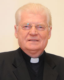 Sospeso il viaggio in Bosnia, <br>l’Arcivescovo incontra <br>i giovani preti a Seveso