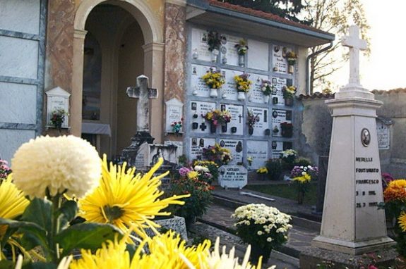 Commemorazione dei Defunti, Messe nei Cimiteri di Milano e in Duomo