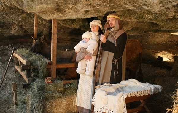 Agliate, torna il tradizionale presepe vivente