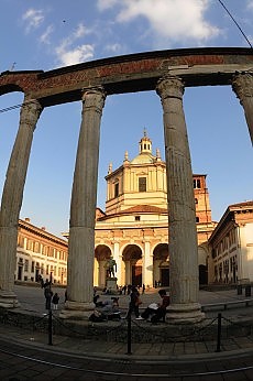 Una “breve” guida<br>per 7 chiese nel cuore di Milano