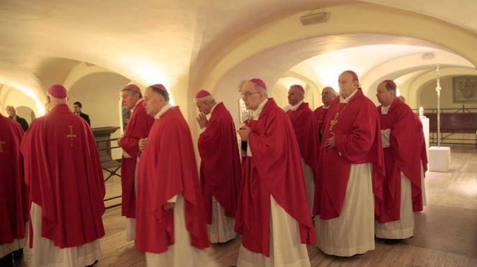 «Abbiamo presentato al Papa,<br>con realismo, le tante luci che ci sono<br>nella Chiesa lombarda»