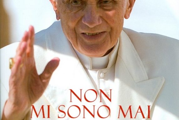 L’omaggio della Lev <br>a Benedetto XVI