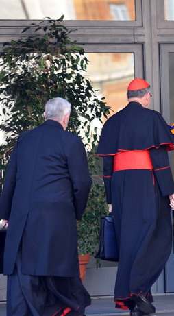 Città del Vaticano 4 Marzo 2013 - Aula Nuova del Sinodo I cardinali elettori presenti a Roma si riuniscono per la 1a Congregazione Generale in preparazione del Conclave nella Cappella Sistina