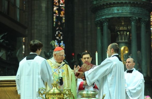 Giovedì santo,  il clero diocesano alla Messa Crismale