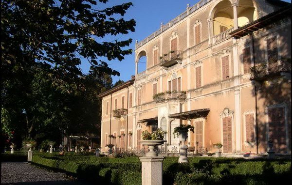 Villa Cagnola Gazzada
