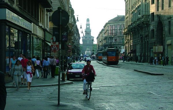 Abbattere i bastioni <br>e aprire il cuore alla città