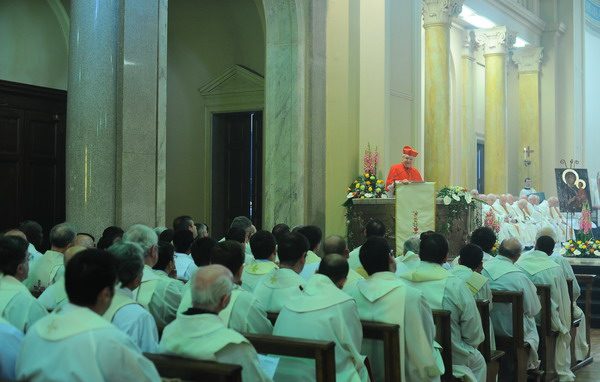 Festa dei Fiori con i futuri preti <br>e nella memoria del cardinale Colombo