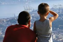 Aus apre i battenti <br>anche ai figli dei separati