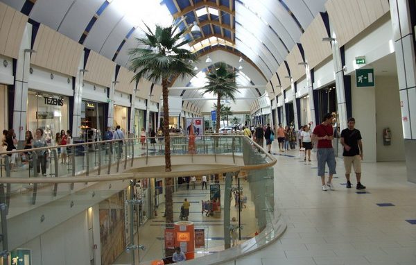 L’uomo non è solo <br>quanto produce e consuma