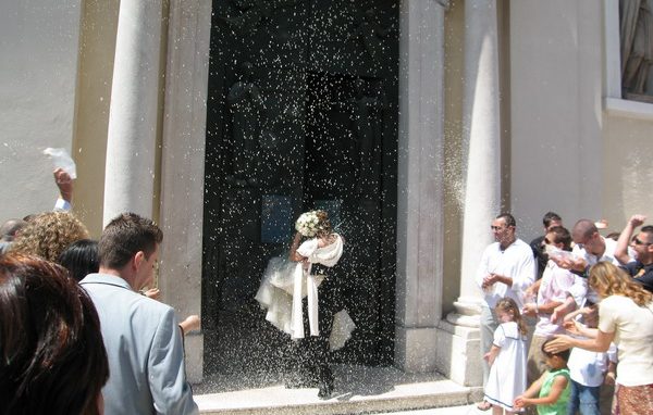 Il calo dei matrimoni interroga la Chiesa