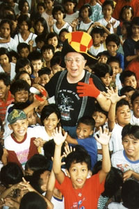 L’iniziativa lanciata dal Mago Sales 8 DICEMBRE, GIORNATA DEL DISARMO DEI BAMBINI