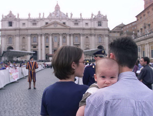 Camera:   DCS520C
Serial #: K520C-02770
Width:    1728
Height:   1152
Date:  20-10-2001
Time:   16:42:32
DCS5XX Image
FW Ver:   3.2.3
TIFF Image
Look:   Product
Sharpening Requested: No
Counter:    [34959]
ISO Speed:  200
Aperture:  f5.6
Shutter:  1/125
Max Aperture:  f2.8
Min Aperture:  f22
Exposure Mode:  Manual (M)
Compensation:  +0.0
Flash Compensation:  +0.0
Meter Mode:  Evaluative
Flash Mode:  No flash
Drive Mode:  Continuous
Focus Mode:  One Shot
Focus Point:  --o--
Focal Length (mm):  17
White balance: Preset (Daylight)
Time: 16:42:32.193