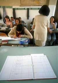 Con la pubblicazione delle nuove graduatorie di istituto GIRO DI CATTEDRE: MILLE I SUPPLENTI CHE DEVONO CAMBIARE SCUOLA O RESTARE A CASA