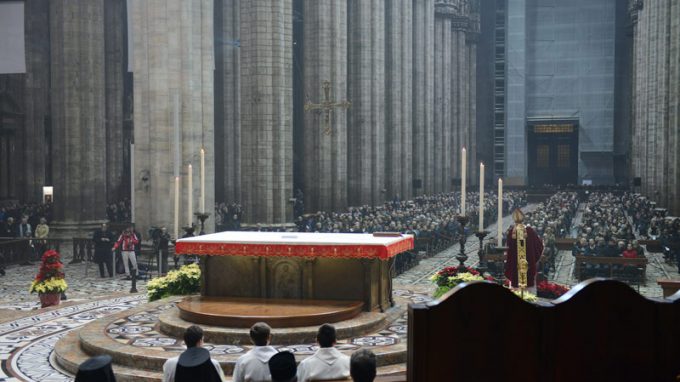 Scola: «La pace sia strumento<br>di rinnovamento anche per la politica»