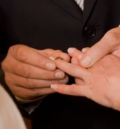 Matrimoni in calo, religiosi e civili