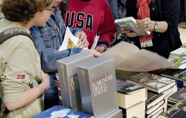 Cresce la vendita di libri religiosi