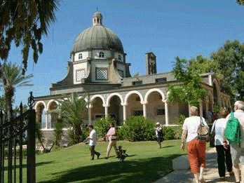 L’Arcivescovo in Terra Santa insieme a trecento pellegrini