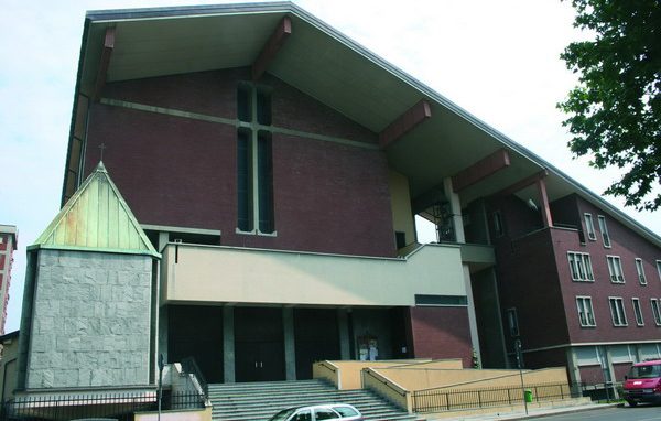 La parrocchia operaia <br>si apre al mondo intero