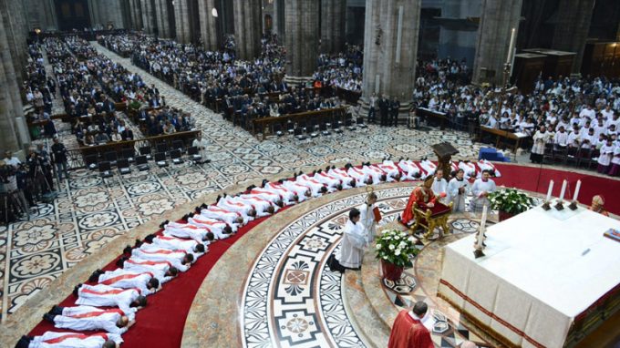 Scola ai preti novelli:<br>«Siete la miglior gioventù»