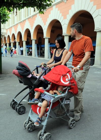 Roma Santa Maria Ausiliatrice 10-07-2013. Il Forum Associazioni Familiari del Lazio organizza ' E...state in Famiglia ' . Meeting della famiglia.