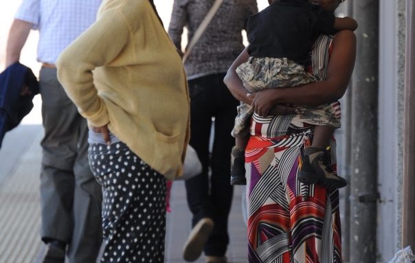 Clarisse e Carmelitane scrivono a Mattarella e Conte: tutelare la vita dei migranti