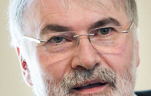 “Se guardo il tuo cielo”: <br>serata con l’astrofisico Bersanelli