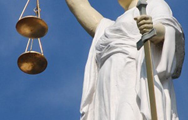 Extrema ratio: per una giustizia almeno un poco più giusta