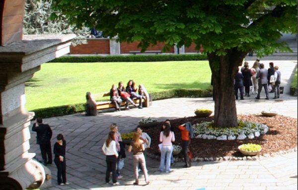 La Cattolica a sostegno di maternità e genitorialità