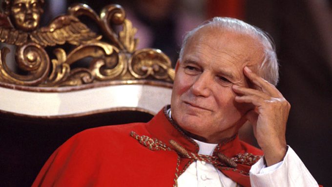Giovanni Paolo II, il Papa santo dei giovani