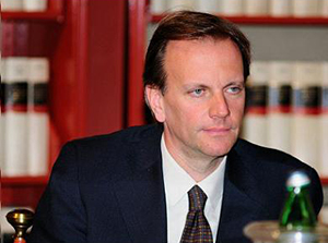 L’eterologa immette in famiglia <br>una terza figura genitoriale