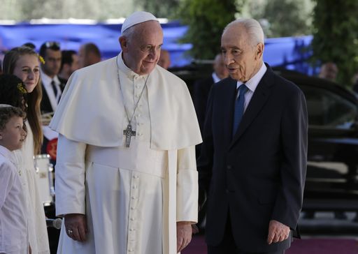 Peres al Papa: <br>«Fondiamo l’Onu delle religioni»