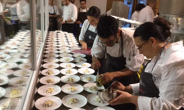 Caritas Ambrosiana cerca volontari per il Refettorio