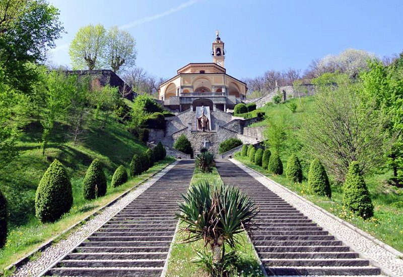 Il santuario della Madonna del Bosco a Imbersago.